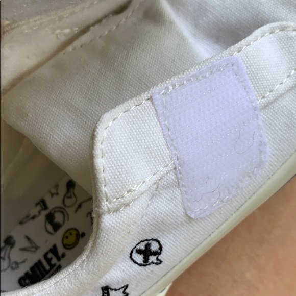 The smiley company toddler shoe $$$$. Uro size 25 - Picture 5 of 8